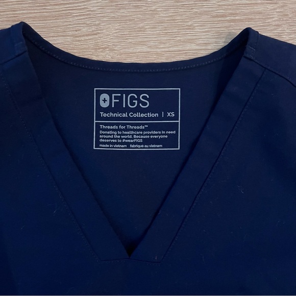 Figs Dark Blue V-Neck Short Sleeve Top - Picture 3 of 3